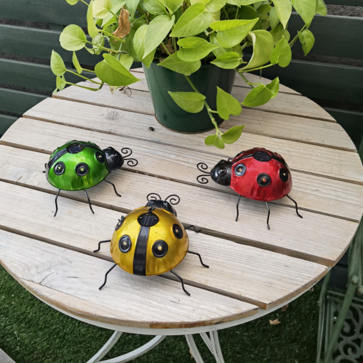 Art Craft Ladybug - Coccinelle d'art en fer solaire, Simulation
